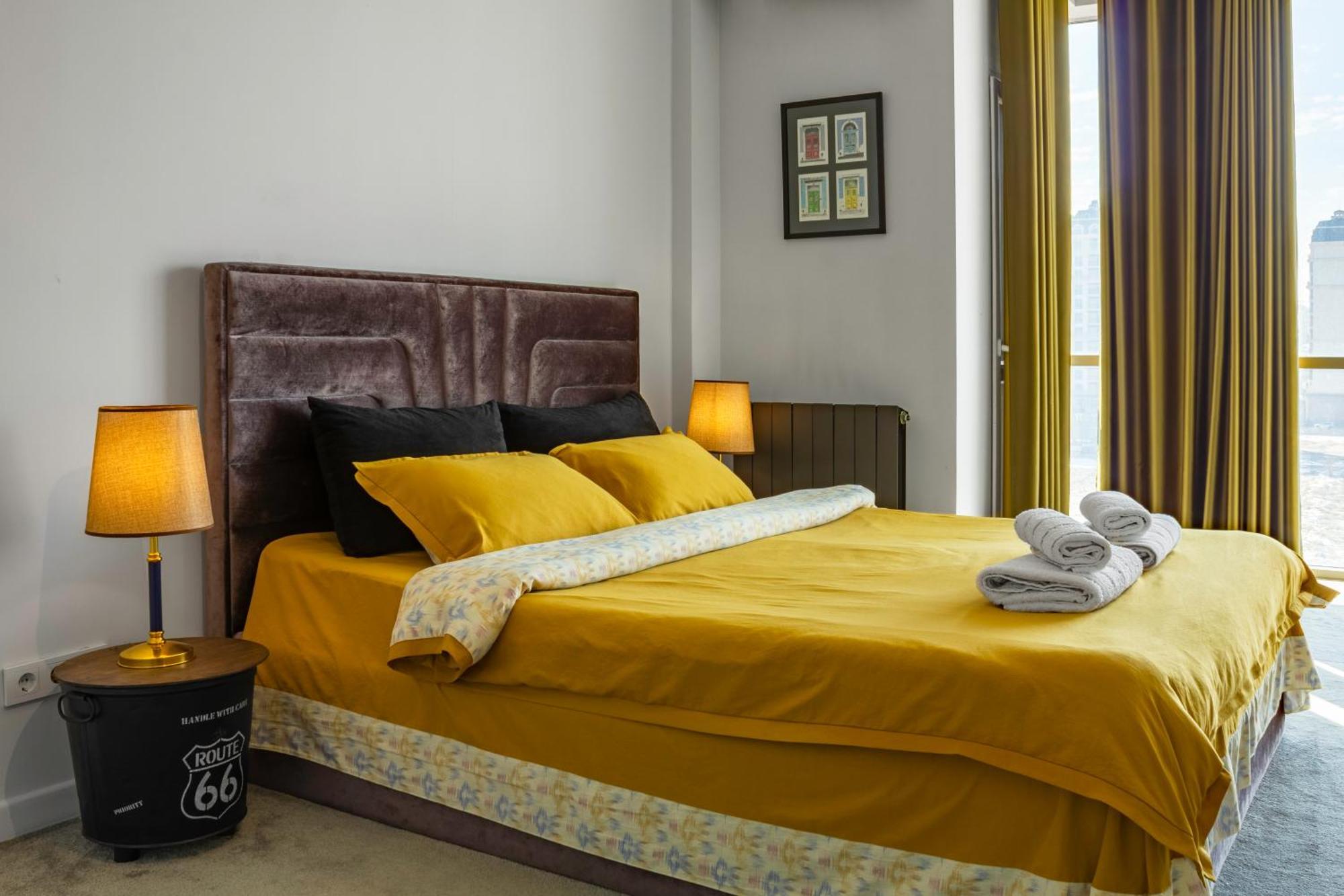 9Th And 6Th Floor Stylish Apartments With Mountainvista Biškek Exteriér fotografie